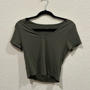 Short sleeve crop top